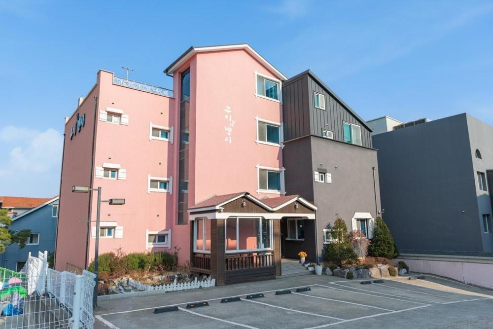 Gyeongju Cookie And Jelly Pension Exterior photo